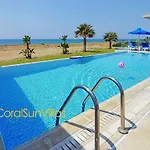 Blue - Front Spectacular Sleeps 10 Villa