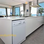 Blue - Front Spectacular Sleeps 10 Villa *