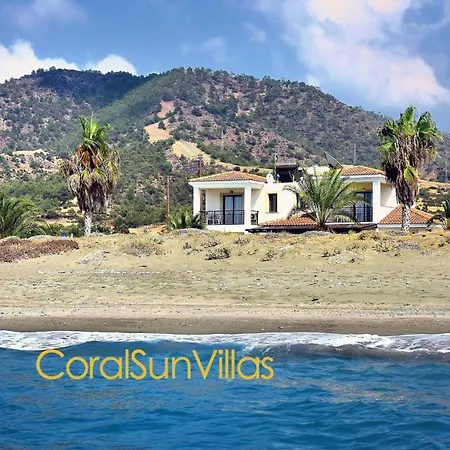 Blue - Front Spectacular Sleeps 10 * Argaka