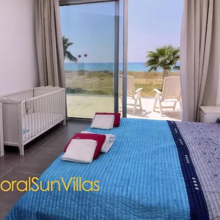 Blue - Front Spectacular Sleeps 10 *