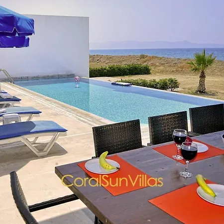 Villa Blue - Front Spectacular Sleeps 10