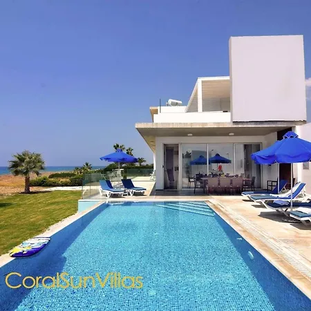 Villa Blue - Front Spectacular Sleeps 10