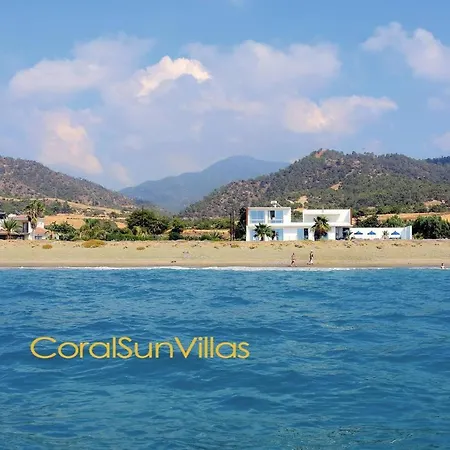Blue - Front Spectacular Sleeps 10 Villa