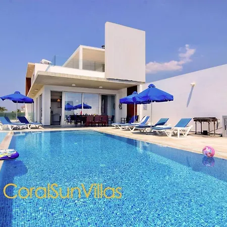 Villa Blue - Front Spectacular Sleeps 10 Argaka