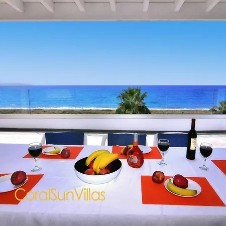 Blue - Front Spectacular Sleeps 10 * Argaka