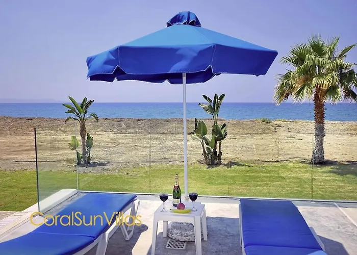 Blue - Front Spectacular Sleeps 10 *