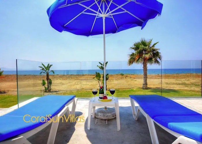 Villa Blue - Front Spectacular Sleeps 10