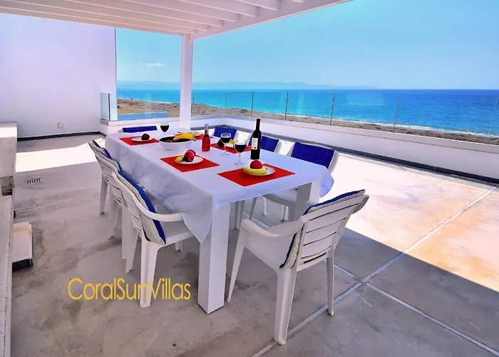 Villa Blue - Front Spectacular Sleeps 10 Argaka