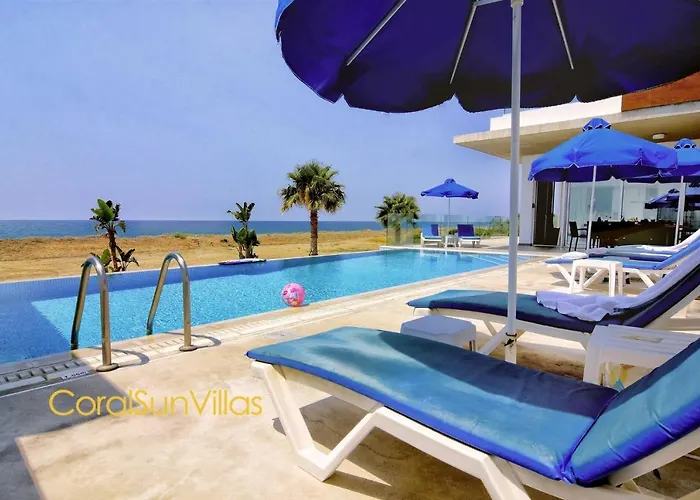 Villa Blue - Front Spectacular Sleeps 10 *