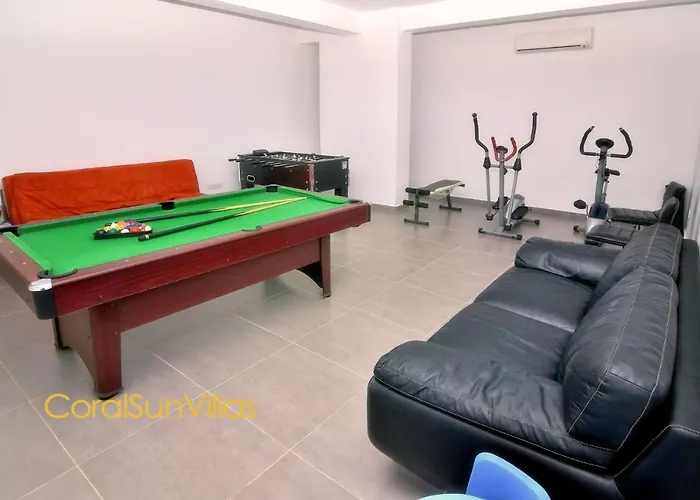 Blue - Front Spectacular Sleeps 10 Villa Argaka