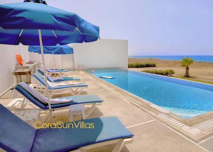 Blue - Front Spectacular Sleeps 10 *