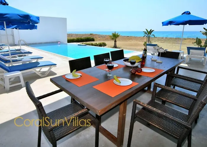 Blue - Front Spectacular Sleeps 10 Argaka