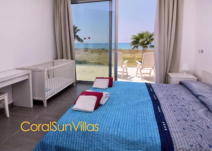 Blue - Front Spectacular Sleeps 10 *