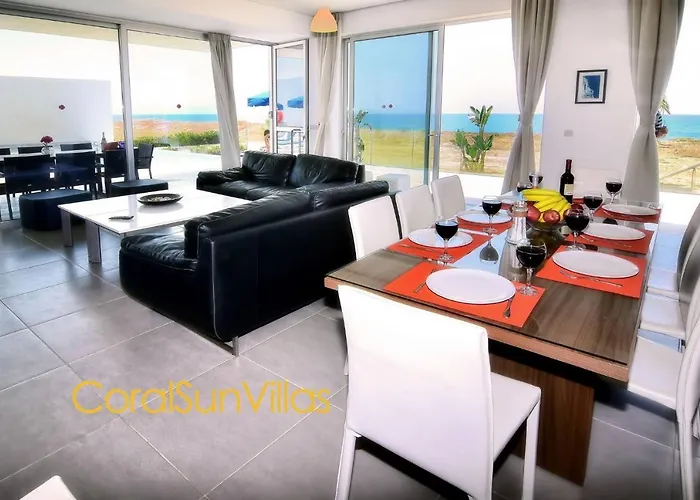 Blue - Front Spectacular Sleeps 10 *