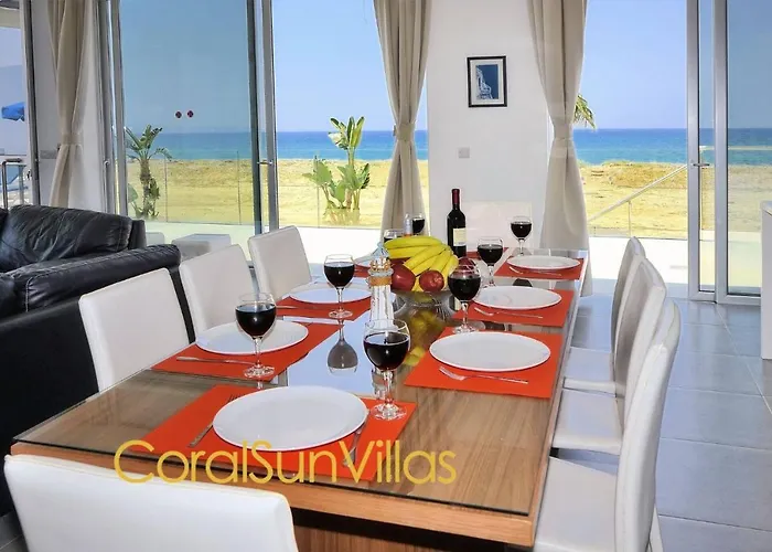 Villa Blue - Front Spectacular Sleeps 10 Argaka