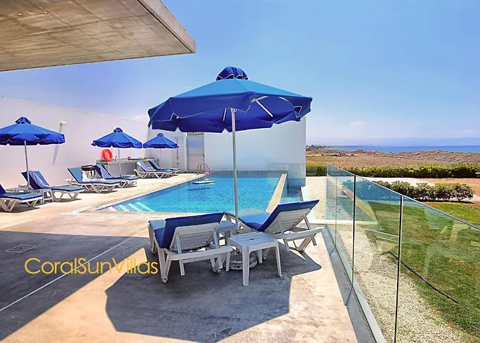 Villa Blue - Front Spectacular Sleeps 10