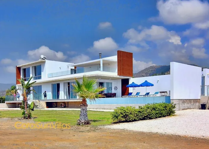 Blue - Front Spectacular Sleeps 10