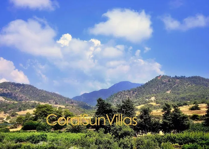 Blue - Front Spectacular Sleeps 10 Argaka